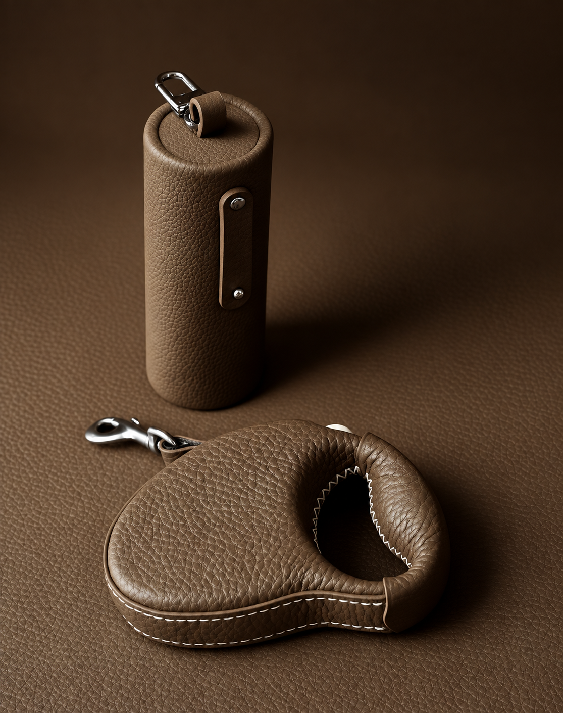 Atelier Heritage Handcrafted Leather Retractable Dog Leash