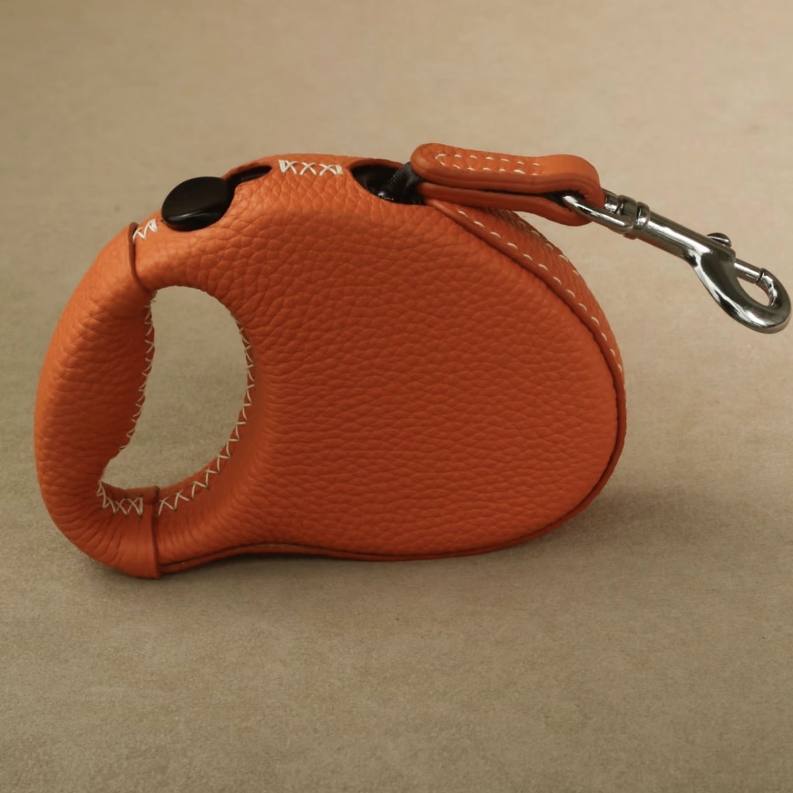 Atelier Heritage Handcrafted Leather Retractable Dog Leash