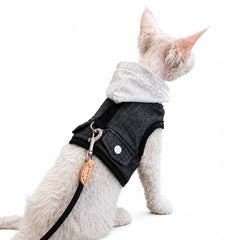 Sphynx-Katzengeschirr und Leinen-Set, hautfreundliches Denim-Westengeschirr für haarlose Katzen, leicht anzuziehendes Hoodie-Katzengeschirr mit integrierter Leine