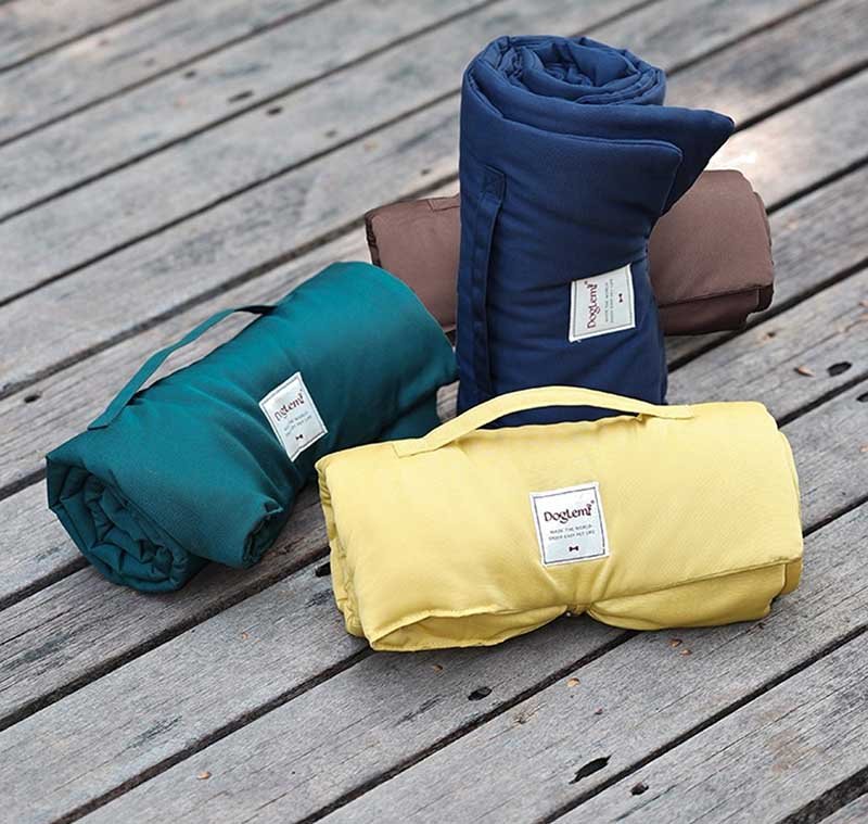 Dog Travel Mat – Splash-Proof Foldable Blanket for Dogs & Cats